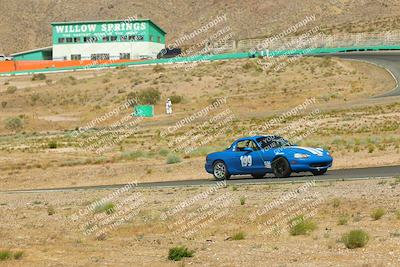 media/Jun-01-2025-CalClub SCCA (Sun) [[eae223c5dd]]/Group 5/Qualifying/